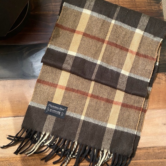 CHRISTIAN DIOR SCARF - Picture 3 of 4